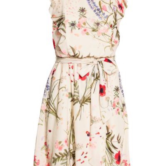 Elegant Flowery Maternity Dress w/Flared Shoulders - Picture 3 of 16